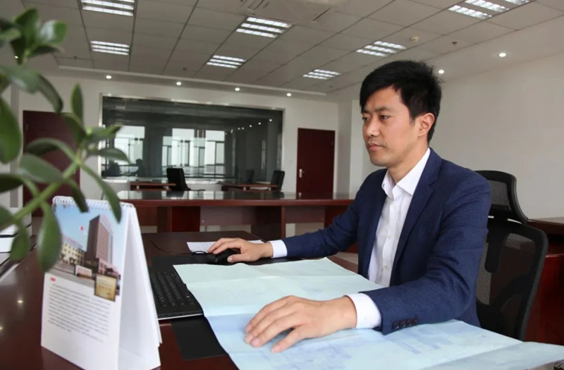 海安名匠丨江蘇鵬飛集團(tuán)股份有限公司設(shè)計(jì)中心主任，高級工程師、高級技師李曉平
